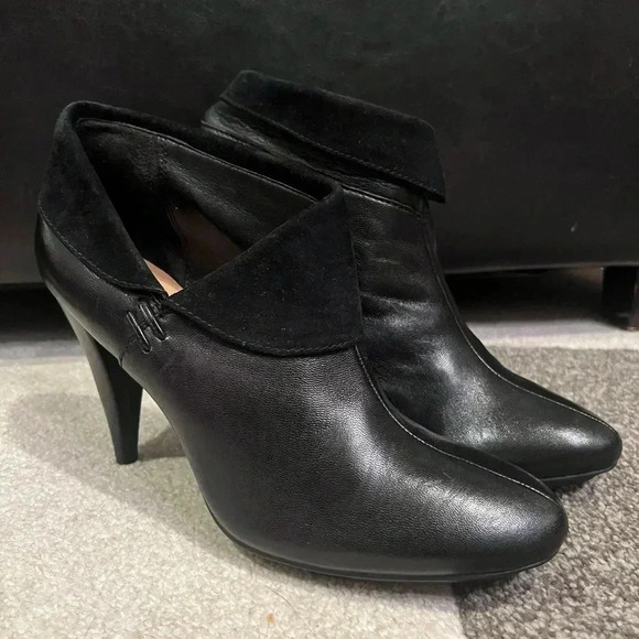 COACH " ANNIKA" ANKLE BOOTS. RETAIL $389. - Picture 1 of 12